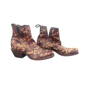 Stylish Paisley Nocona Brown Ankle Boots Size 6 B